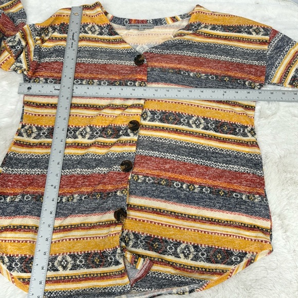 Absolutely Famous Aztec button up polyester rayon spandex blouse large. V neck - Picture 8 of 13